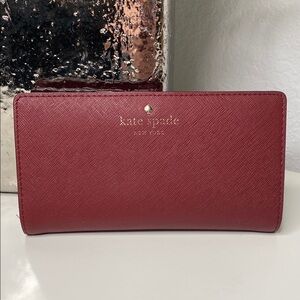 Kate Spade Staci Large‎ Slim Bifold Wallet Brick Red Saffiano Leather